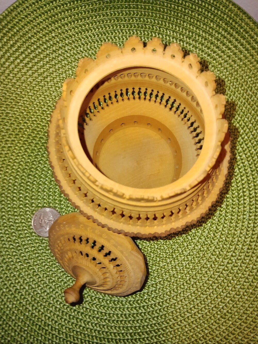 German Hand-Carved Pierced Wood Filigree Lidded Trinket Jar, VTG c. 1970s, - Picture 5 of 8